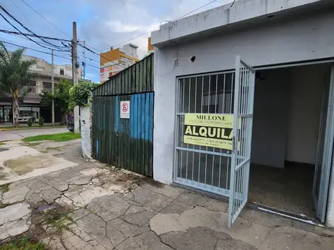 LOCAL CENTRICO  "BELEN DE ESCOBAR" 