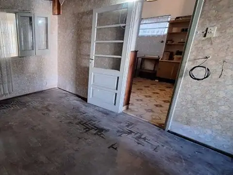 CASA DE 2 DORMITORIO EN VENTA BARRIO INDUSTRIlAL