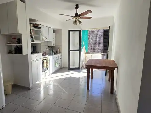 Venta departamento dos dormitorios frente Lourdes