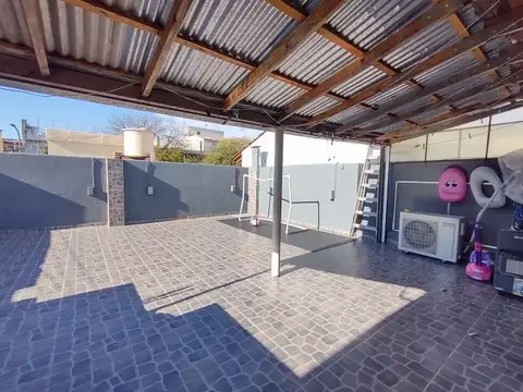 Ph de 7 ambientes con amplia terraza