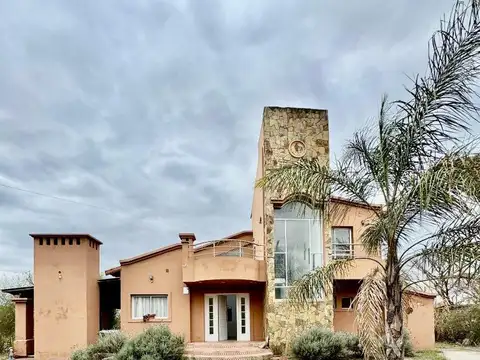 Casa en Venta en San Luis – Terreno 2154 m² – 3 Dormitorios 