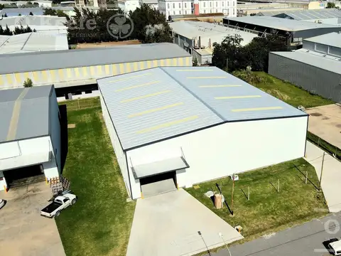 ALQUILER GALPÓN A ESTRENAR DE 1200 M2 EN PARQUE INDUSTRIAL PLATANOS