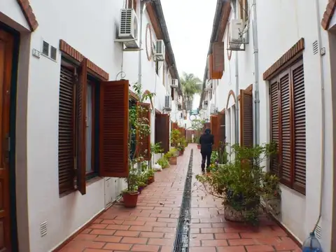 CASTELLI 100, Piso pb