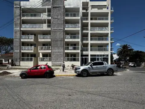 Duhau 100, Piso 2