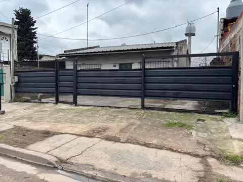 Casa en Venta, 3 Ambientes, en Moreno, GBA Oeste