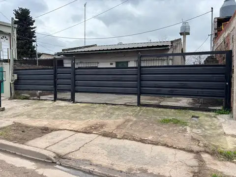 Casa en Venta en Moreno, USD 38.000