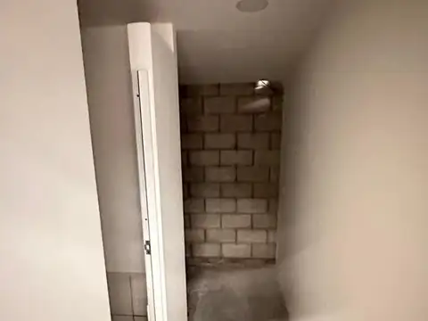 Nave Industrial - 2100 m2 cubiertos -  El Pato - Berazategui - ALQUILER