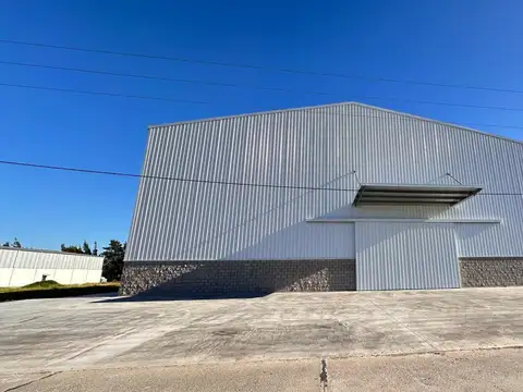 Nave Industrial - 2100 m2 cubiertos -  El Pato - Berazategui - ALQUILER