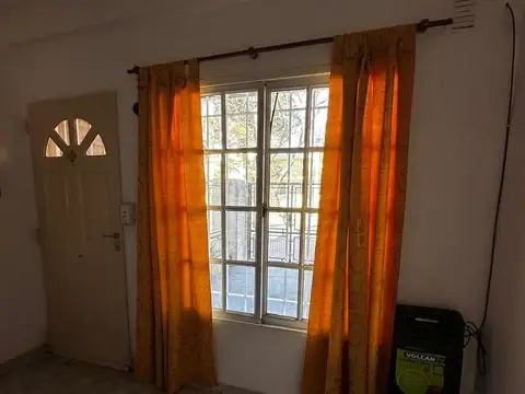 Depto Tipo Casa en Venta de 4 ambientes