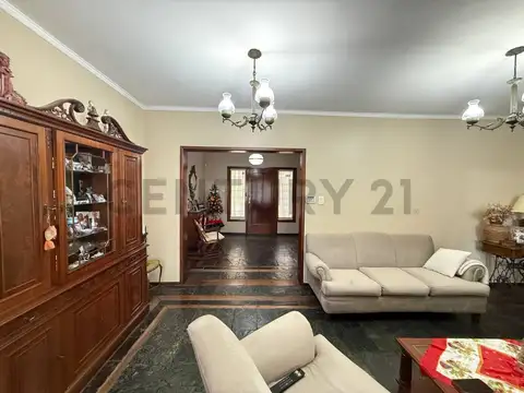 VENTA CASA 5 AMB CON EN BELLA VISTA