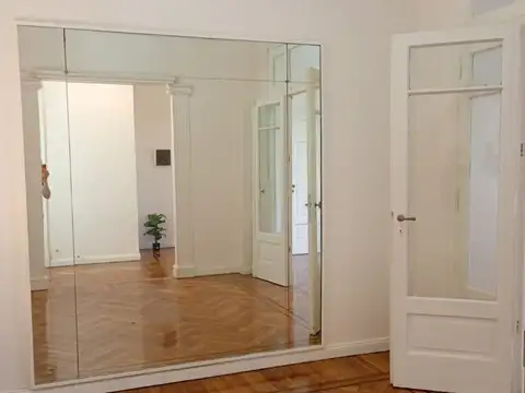 Viamonte 2400, Piso 3