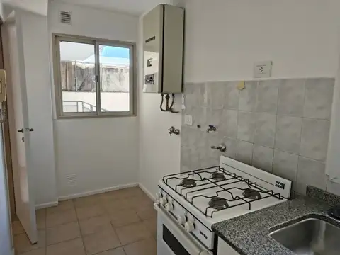 Departamento en Alquiler en Echesortu, $ 360.000