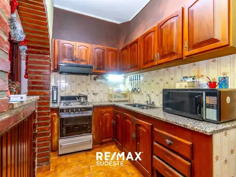 Casa en Venta con 1 cochera