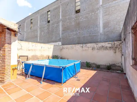 Casa 4 ambientes con 2 baños