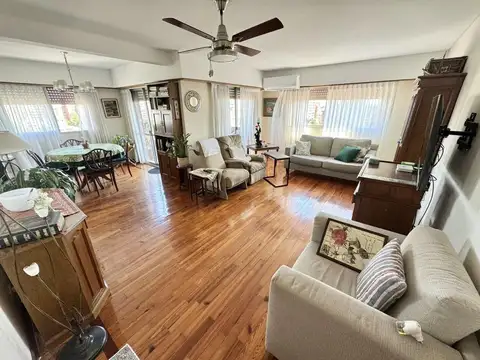 Bayardi 2596 100, Piso C