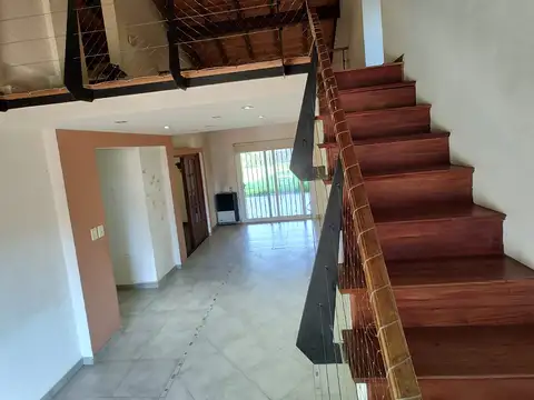 HERMOSO CHALET CON 3 DORMITORIOS