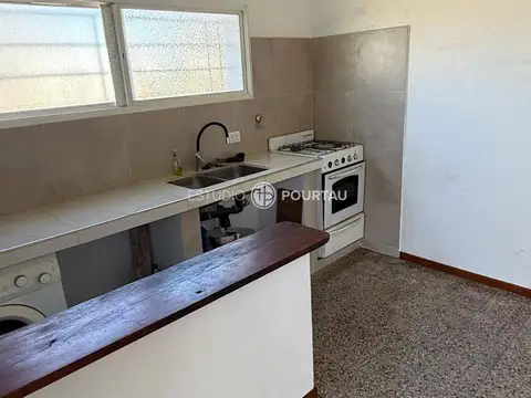 Casa 4 ambientes con 1 baño