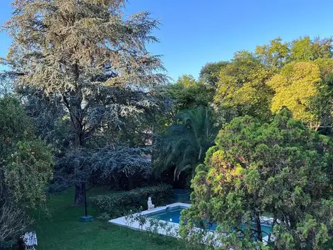 Casa 5 ambientes con pileta en Ing. Maschwitz