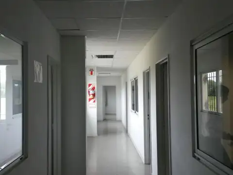 GALPON LOGISTICA 2350M2 - PARQUE INDUSTRIAL CAMPANA