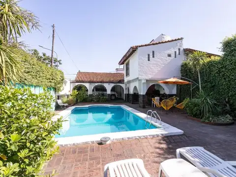VENTA CASA 5-6 AMBIENTES GRAL. PACHECO PISCINA QUINCHO COCHERA ACEPTA PERMUTA