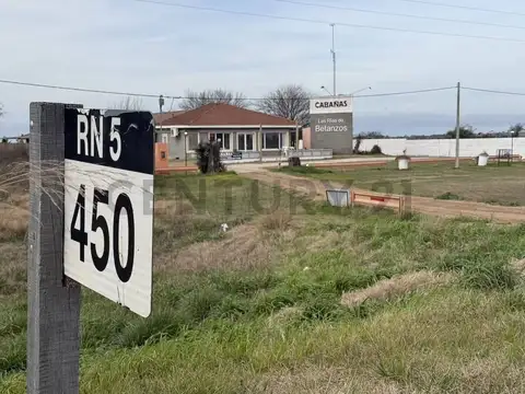   Complejo de 12 cabañas sobre 4.000 m² de terreno   en ruta 5 KM 450 (Trenque Lauquen)