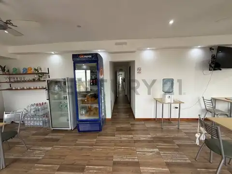   Complejo de 12 cabañas sobre 4.000 m² de terreno   en ruta 5 KM 450 (Trenque Lauquen)