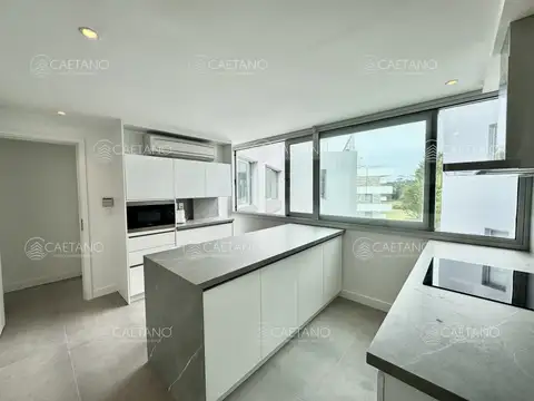 Venta Penthouse  - 3 Dormitorios + Servicio - Playa Mansa