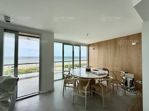 Departamento 4 ambientes con 3 baños