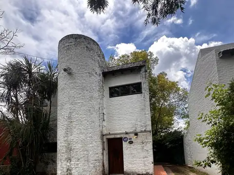 Casa en alquiler en Las Glicinas 1450