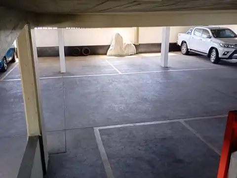 Cochera en Pleno Centro de Mar de Ajó