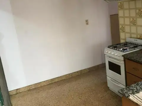 Depto Tipo Casa en Venta en Banfield, USD 65.000