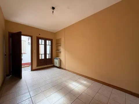 Departamento 3 ambientes en planta baja a la venta en lujan centro alsina 1344