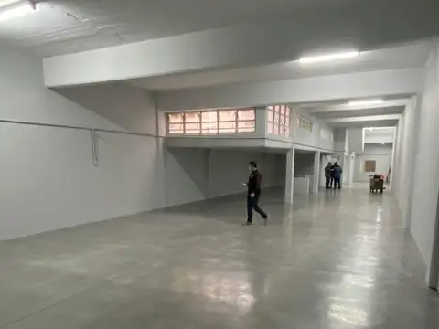 Local en Alquiler en Parque Patricios, $ 6.800.000
