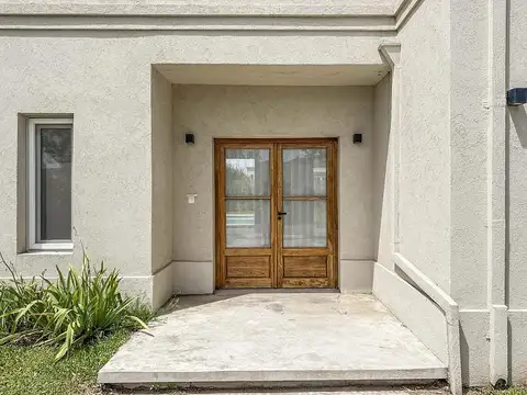 Casa en Venta en Pilar Del Este, USD 195.000