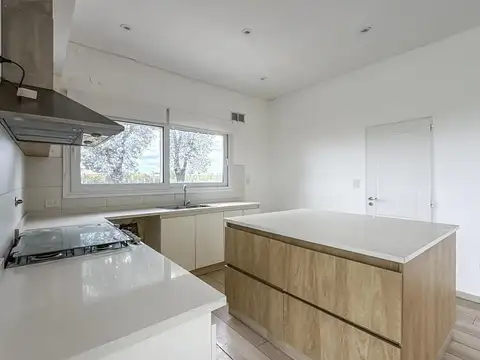 Venta casa en Barrio San Ramón con financiación - Pilar del Este