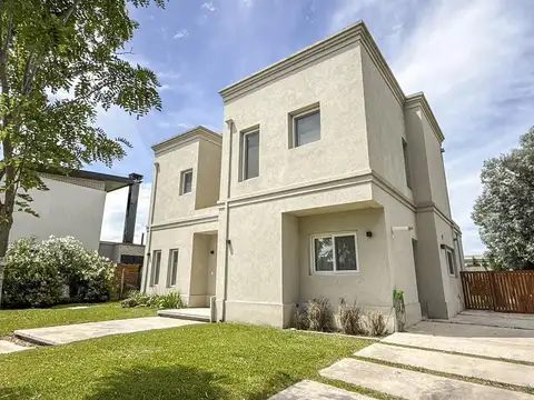 Venta casa en Barrio San Ramón con financiación - Pilar del Este
