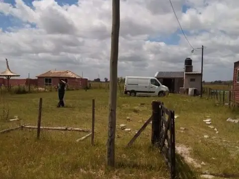 Casa - Venta - Argentina, Domselaar - Matienzo 1800