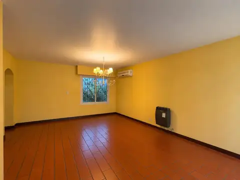 Casa en venta en Talcahuano al 1200, Martínez, San Isidro - 5 ambientes