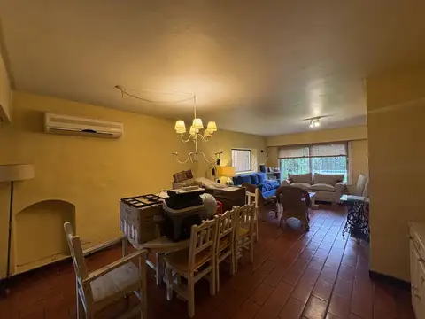 Casa en venta en Talcahuano al 1200, Martínez, San Isidro - 5 ambientes