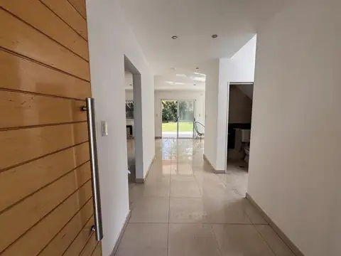 Casa en Venta en Pilar, USD 169.000