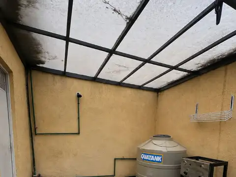 Depto Tipo Casa en Venta de 4 dormitorios