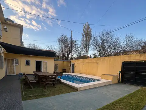 Depto Tipo Casa en Venta de 5 ambientes