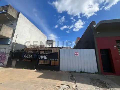 Arturo Illia 2700, Piso 0