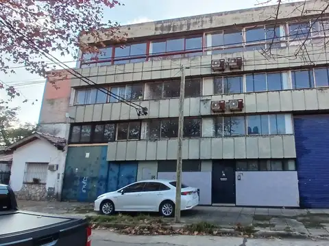 Galpón en Alquiler en Caseros, Partido de Tres de Febrero