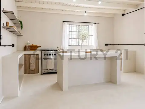 Casa 4 ambientes con 2 baños