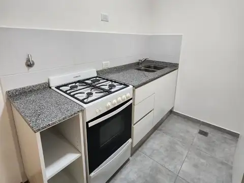 Departamento en Alquiler en Abasto, $ 590.000