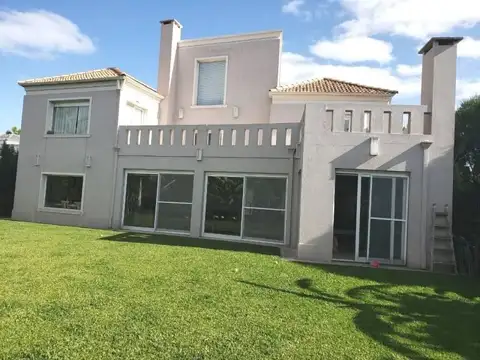 Avenida del Mirador  al 5200