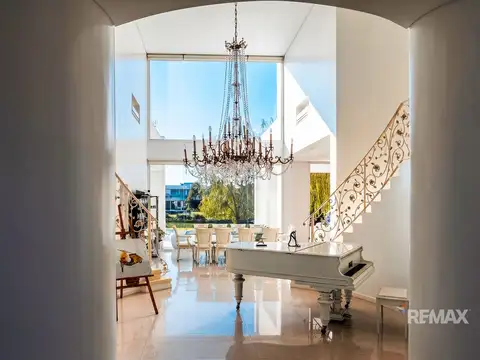 Casa en Alquiler de 4 dormitorios