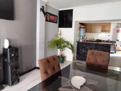 VENTA CASA 3 AMB. I. CASANOVA APTO CRÉDITO GARAGE