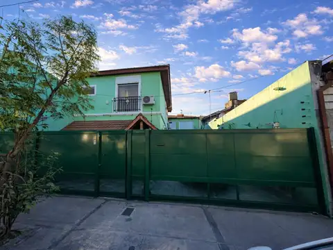 Venta Casa 5 ambientes 4 dormitorio